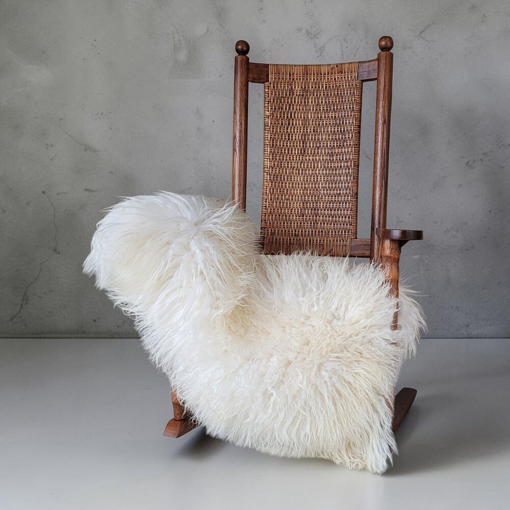 Icelandic Sheepskin - Natural Curly Fiber 47" x 31"